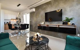 Apartman Nella With Sea Wiew